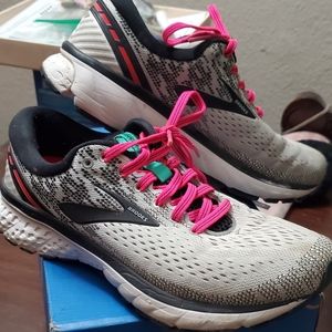 Brooks ghost 11